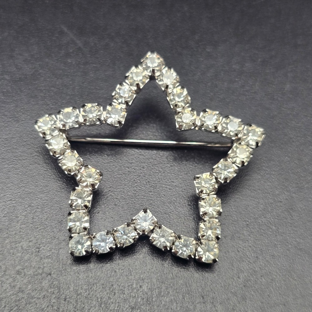 Avon Clear Rhinestone Star Brooch Silver Tone Vintage Costume Jewelry